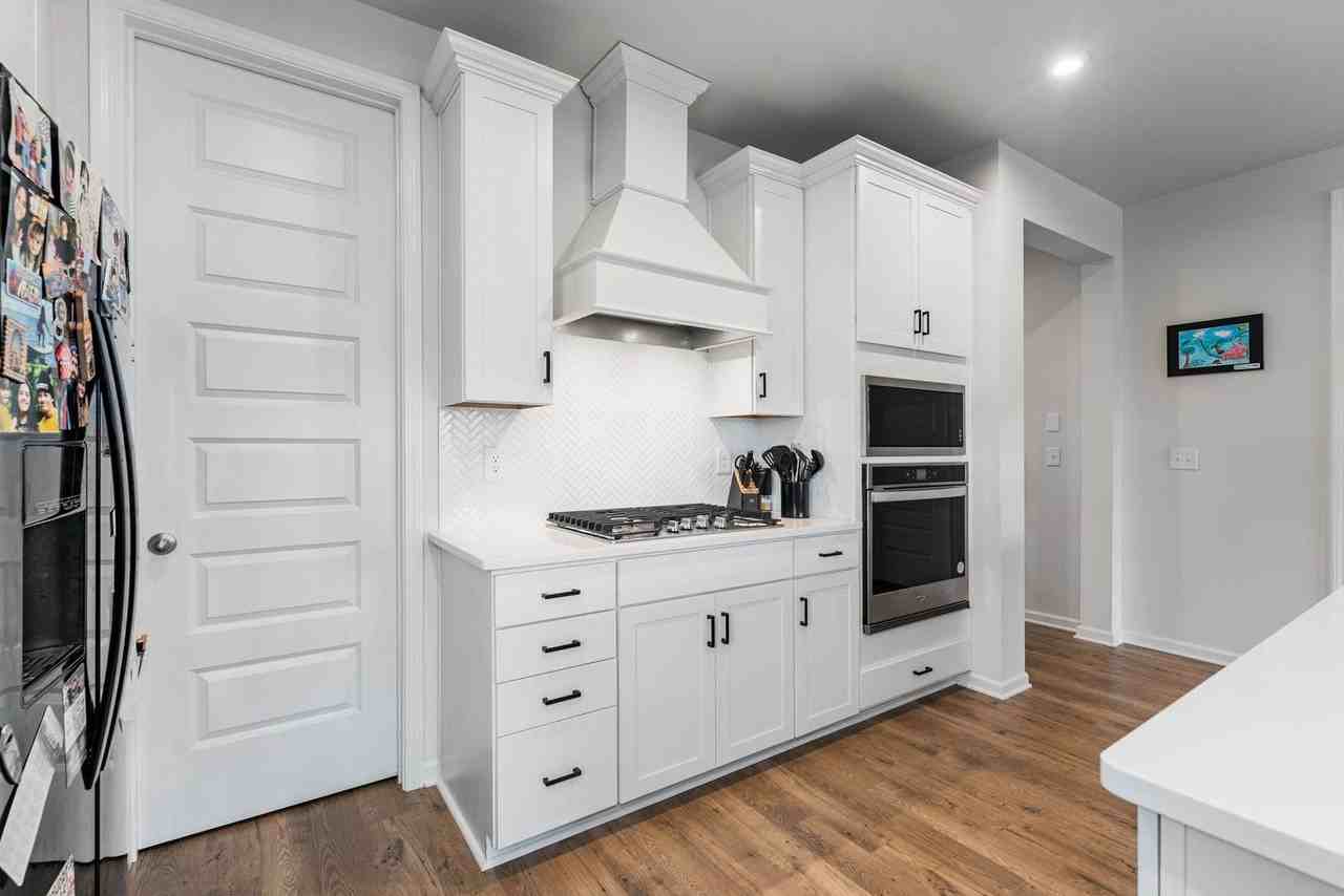 807 Cawthorn Ln - Photo 5 of 30