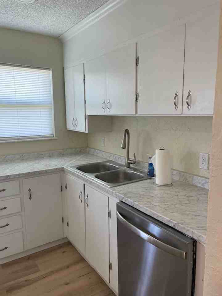5108 Lamesa Ave - Photo 5 of 14