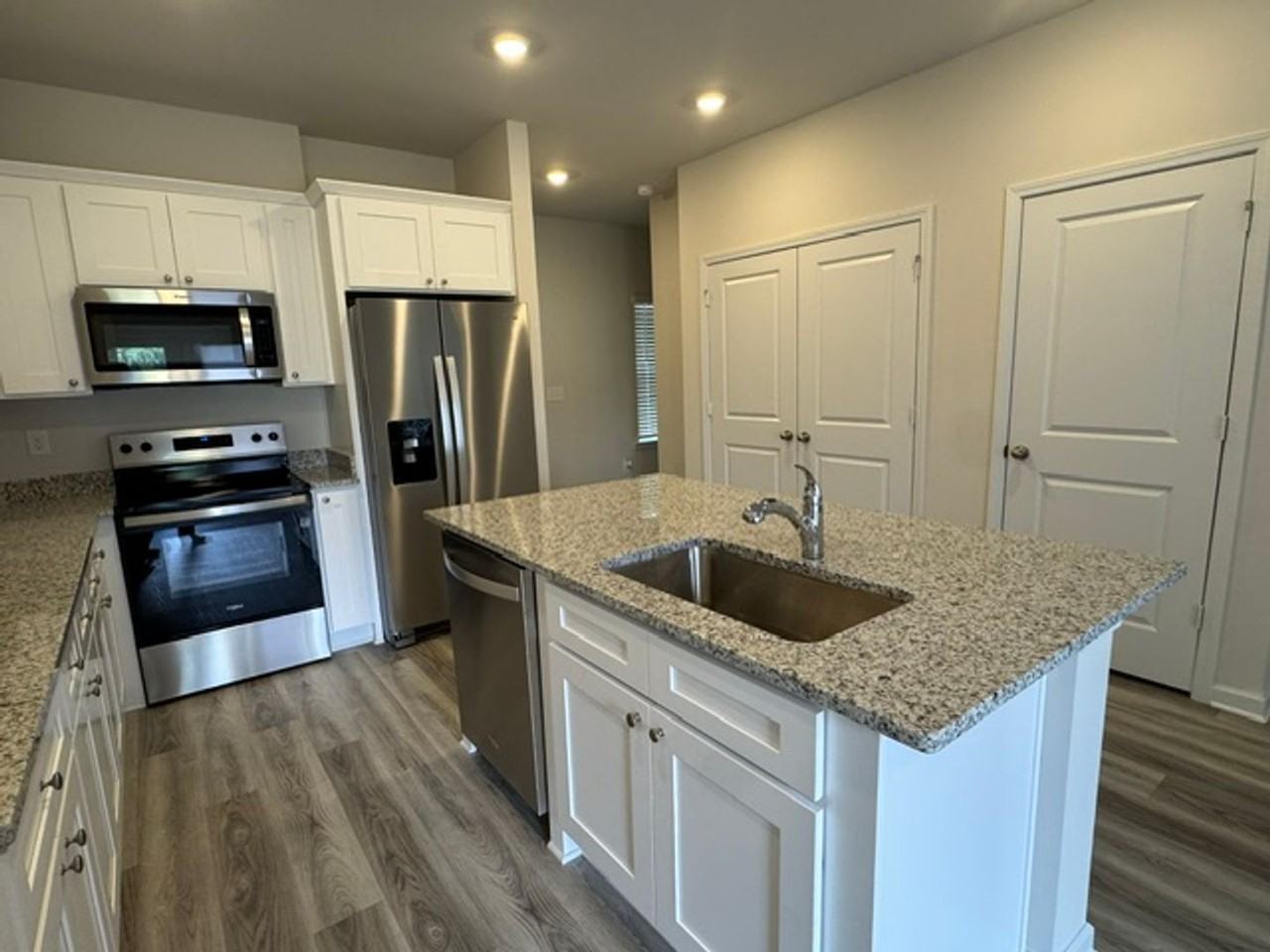 234 Rooker Dr - Photo 4 of 13