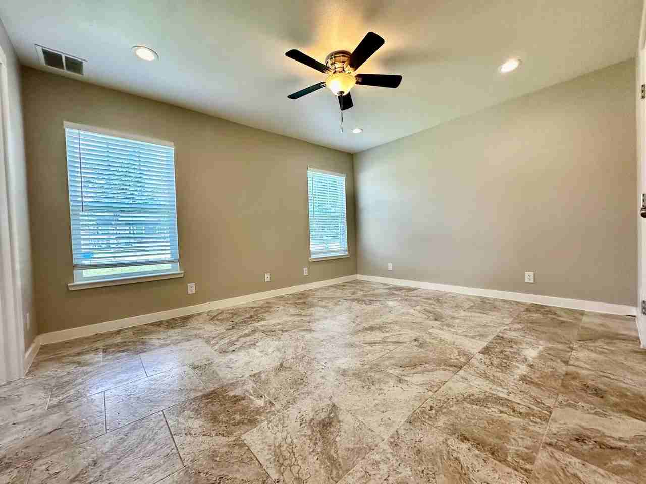 333 Guadalupe St - Photo 5 of 8