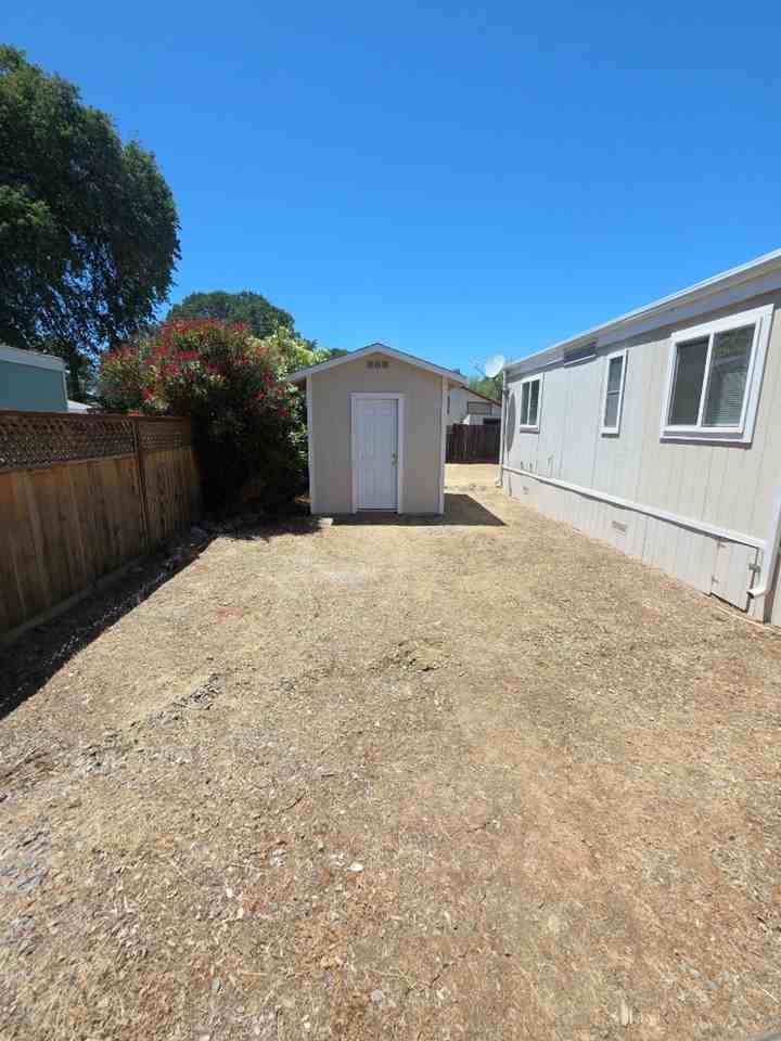 3327 Green Ave - Photo 5 of 22