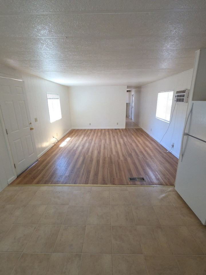 3327 Green Ave - Photo 7 of 22