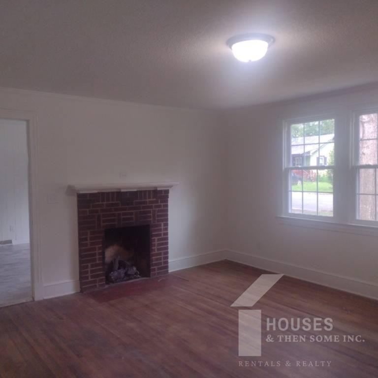 130 Ellison St - Photo 2 of 16