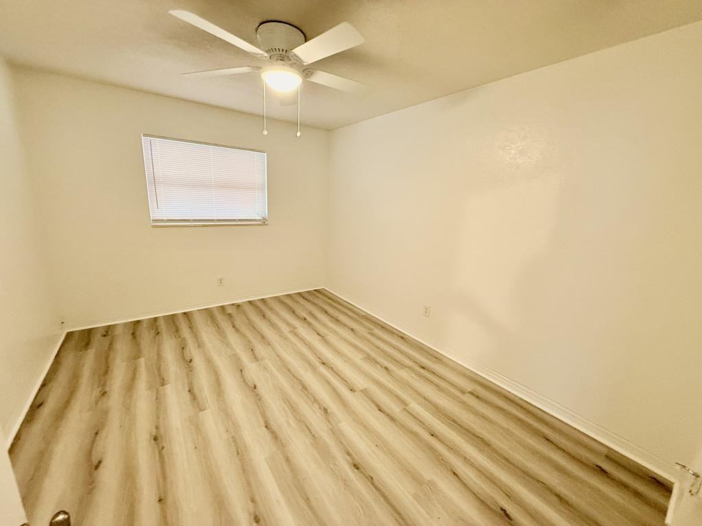 1135 Highland St N - Photo 7 of 14