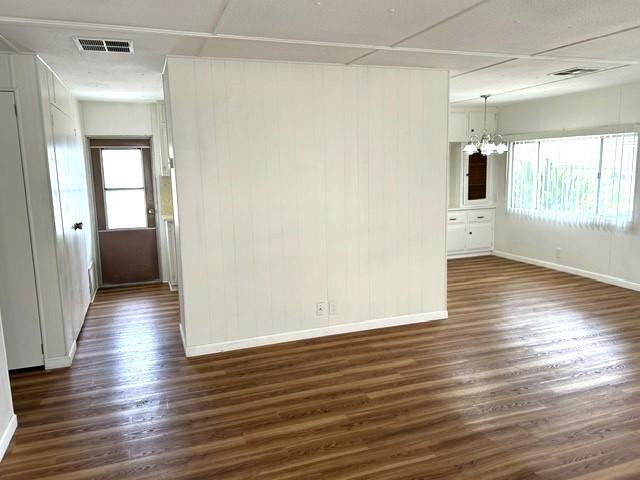 101 San Mateo Cir - Photo 3 of 15