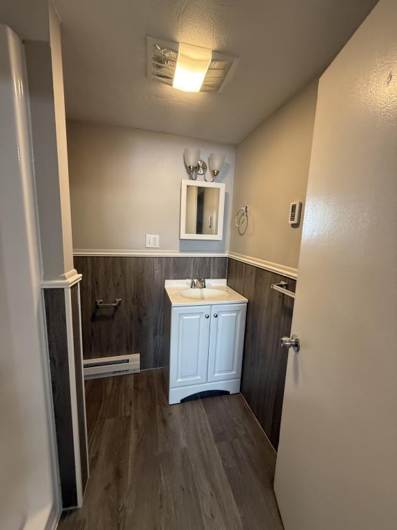 158 Wellington St - Photo 4 of 4