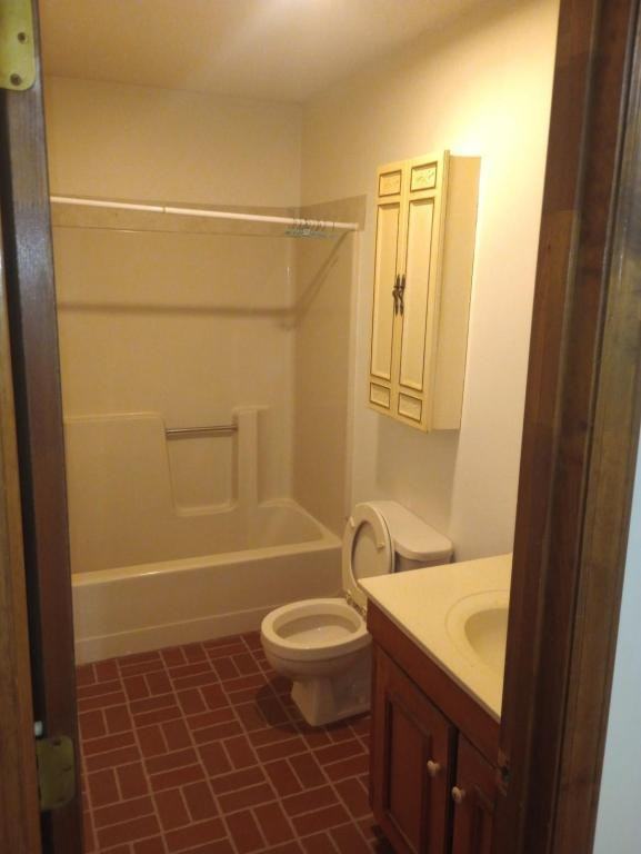 288 Apple Valley Rd - Photo 4 of 6