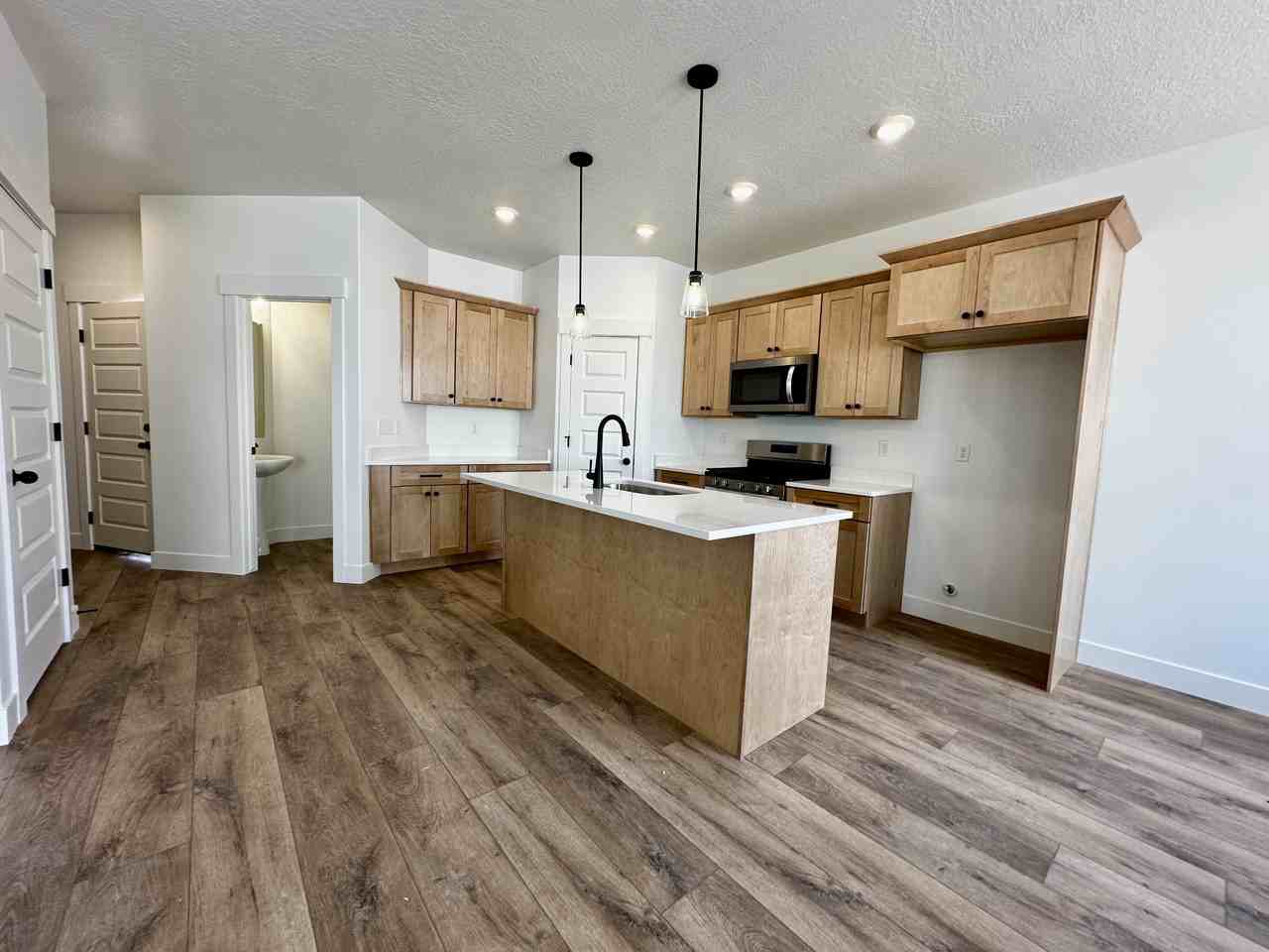 1558 W Banner Dr - Photo 2 of 26