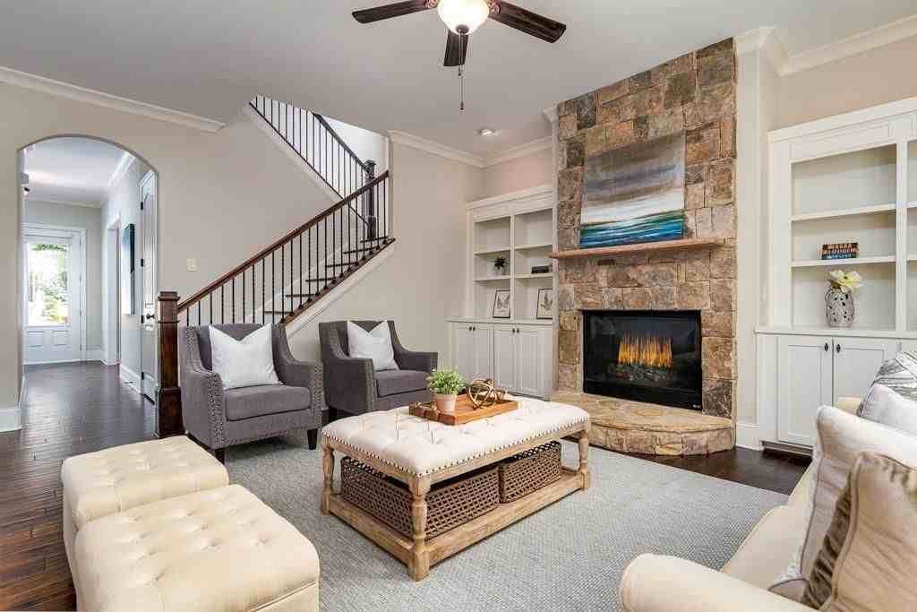 1290 Redbud Dr - Photo 7 of 28