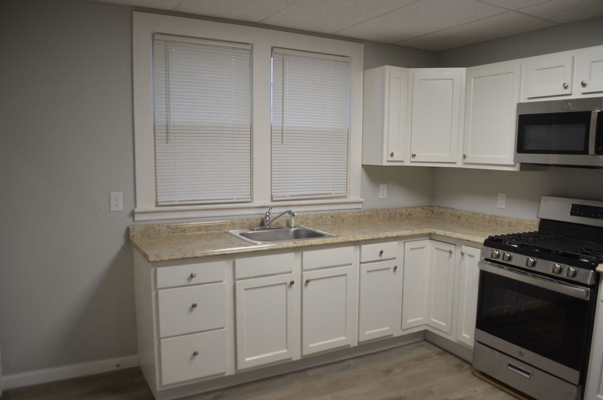 113 15th St ##1 - Photo 3 of 17