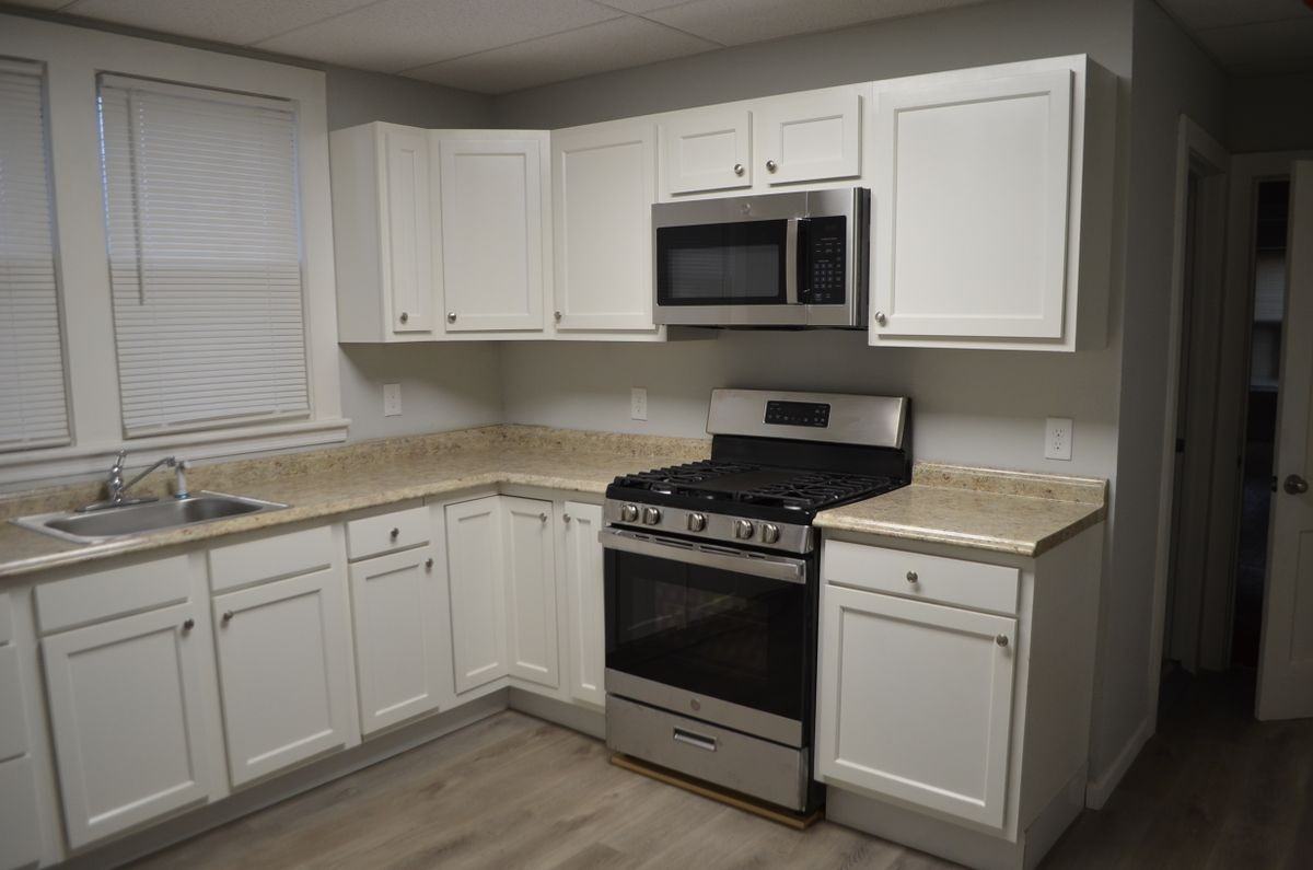 113 15th St ##1 - Photo 4 of 17