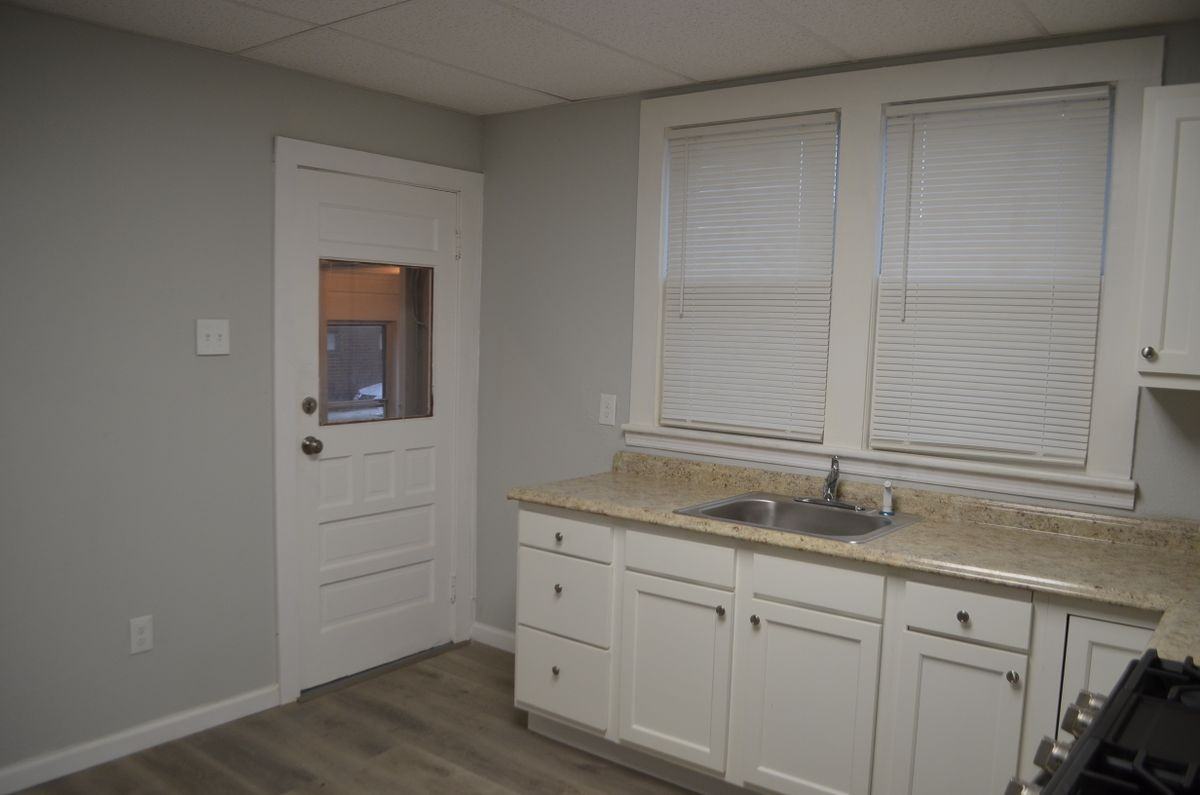 113 15th St ##1 - Photo 7 of 17