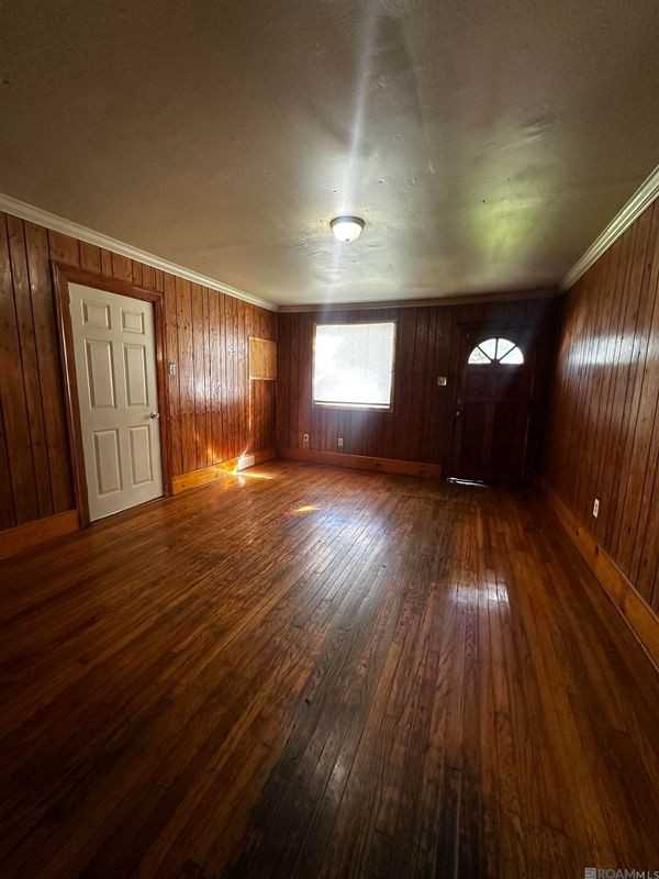 5617 Fairfields Ave - Photo 2 of 4