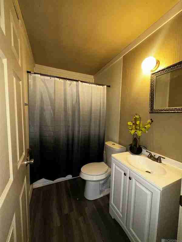 5617 Fairfields Ave - Photo 3 of 4