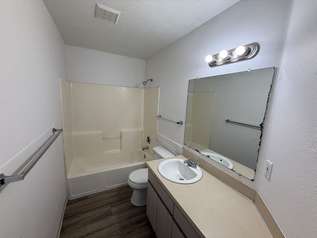 553 S Workland Ln Apt 102 - Photo 5 of 6