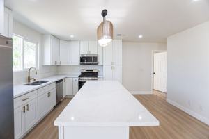 featured image of 2452 E Brenda St