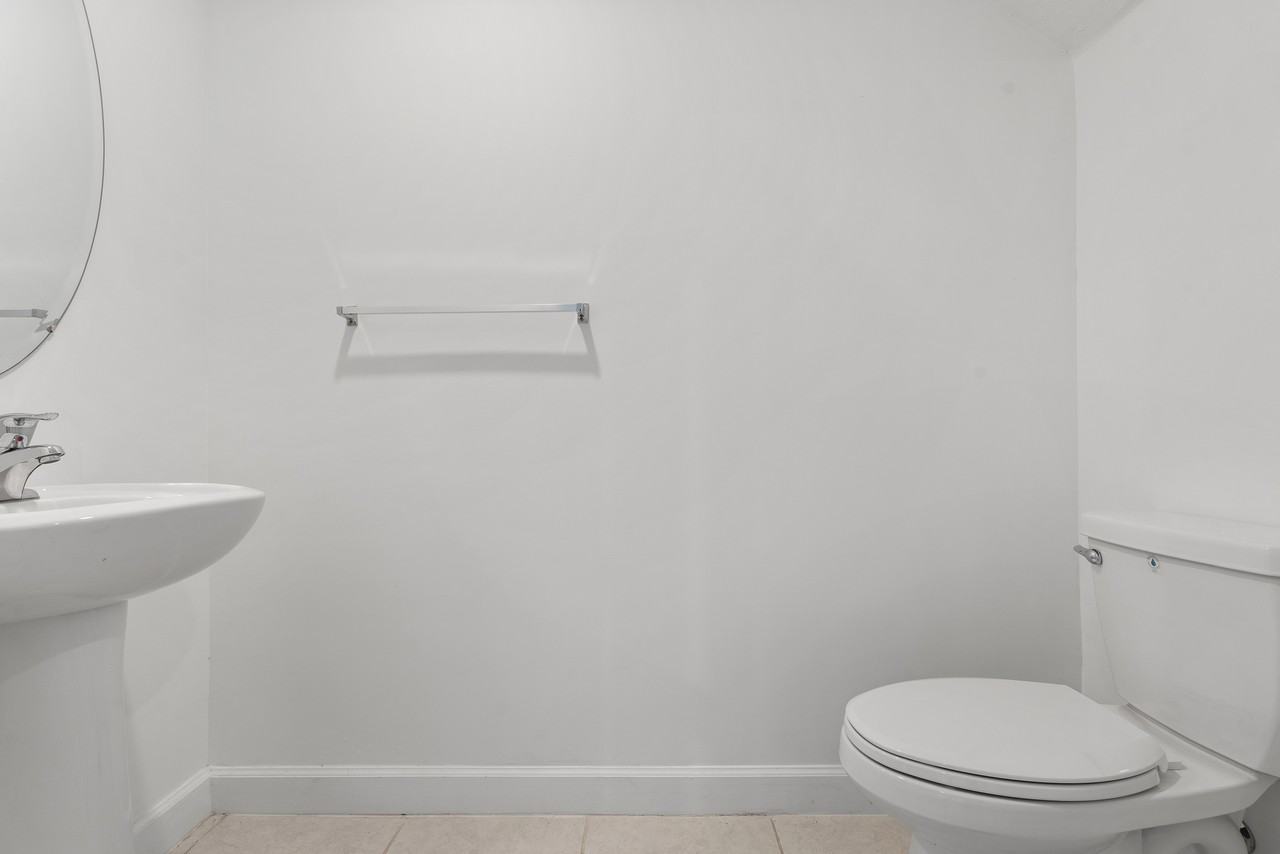 2405 Northwest 131St Circle Clientes@Realtymiamigroup.Com - Photo 6 of 44