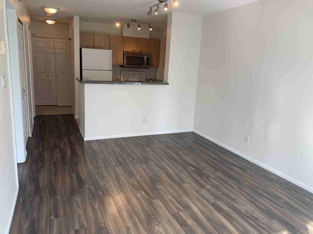 1420 Georgia St W - Photo 4 of 18