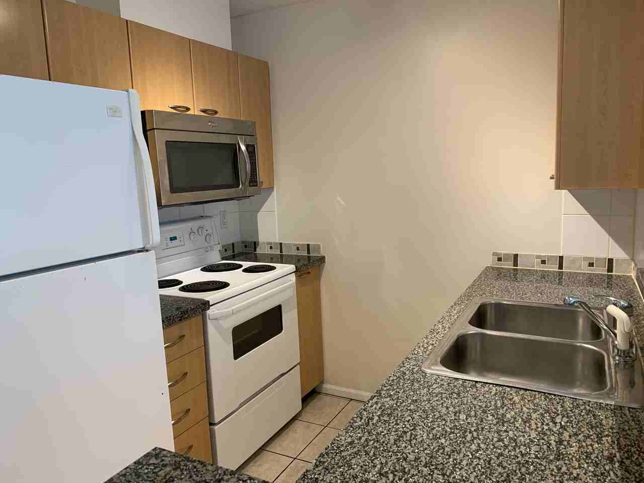 1420 Georgia St W - Photo 5 of 18