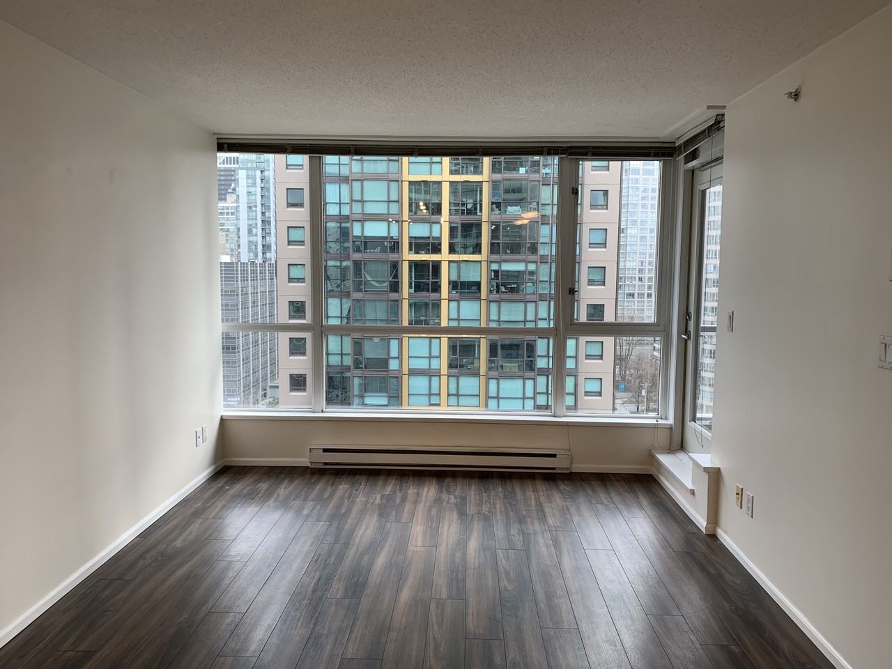 1420 Georgia St W - Photo 7 of 18