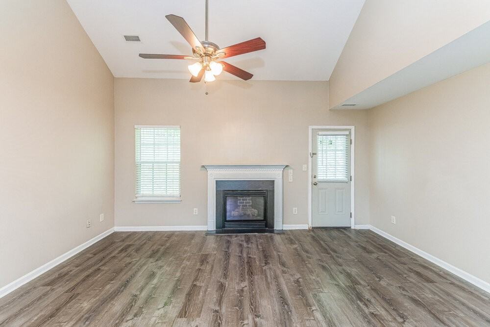 3952 Tyler Bluff Ln - Photo 4 of 17