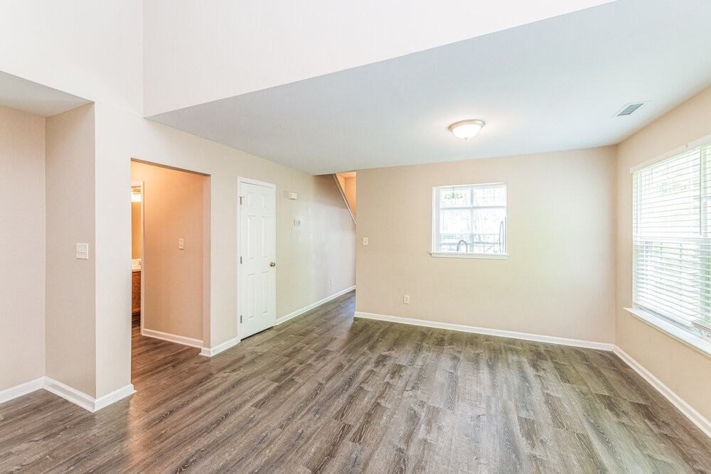 3952 Tyler Bluff Ln - Photo 5 of 17