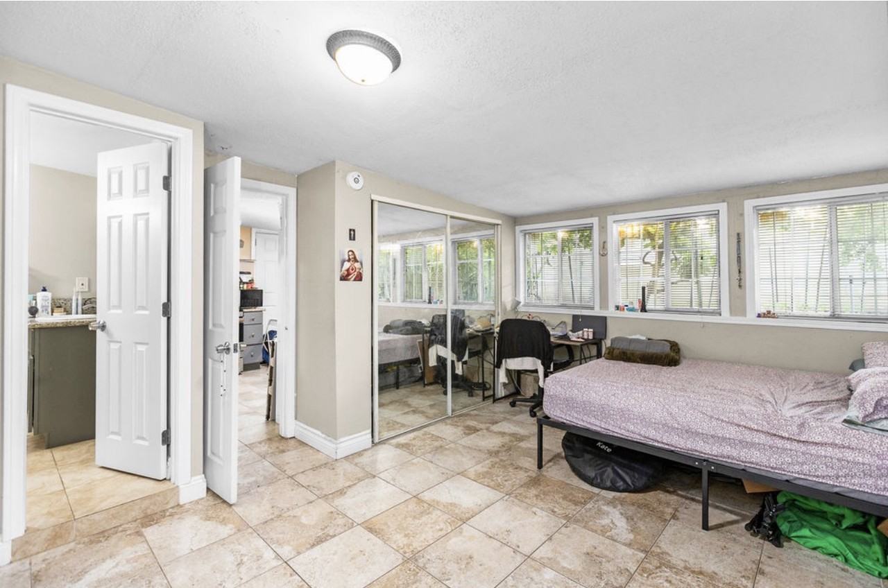 2333 Batson Avenue - Photo 3 of 8