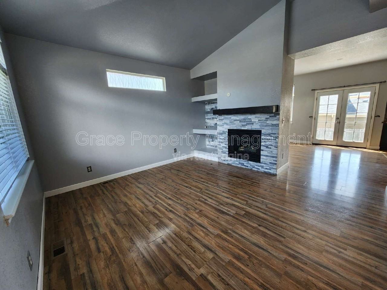 10154 Wyandott Cir N - Photo 2 of 21
