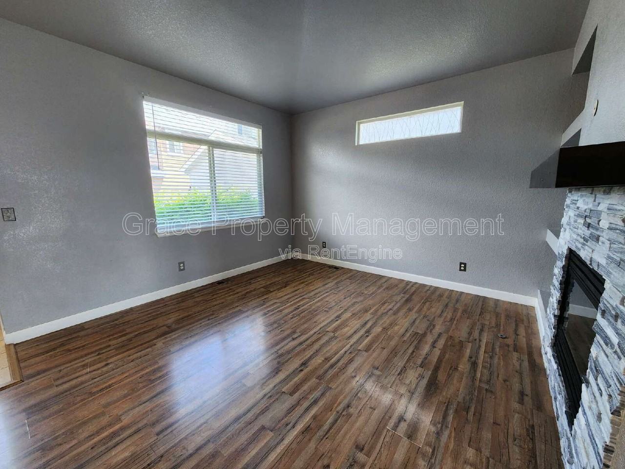 10154 Wyandott Cir N - Photo 3 of 21