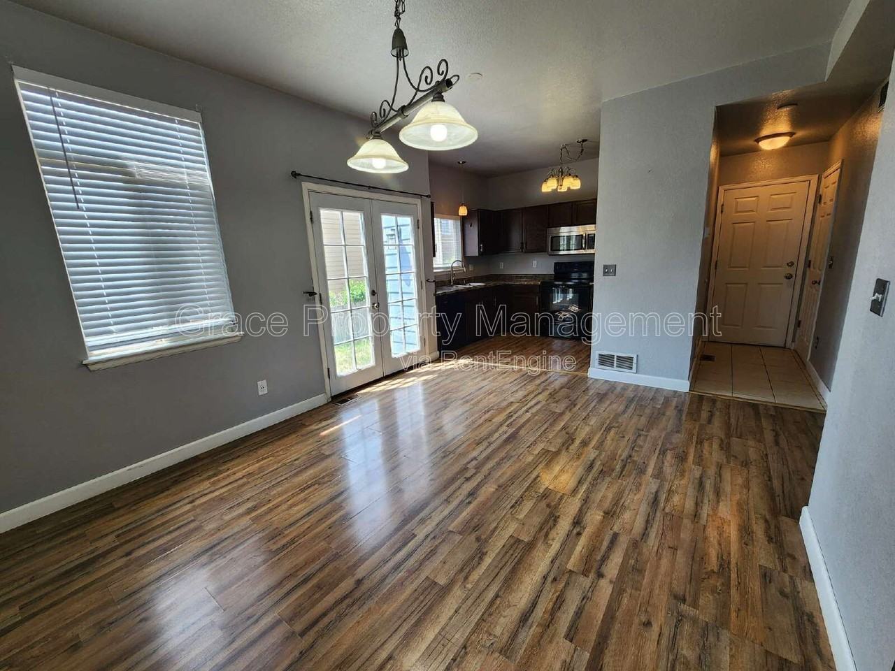 10154 Wyandott Cir N - Photo 7 of 21