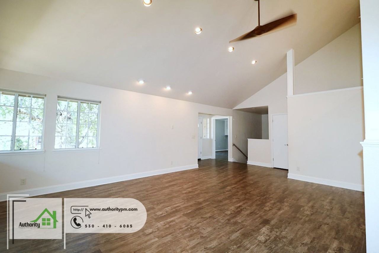 3747 Sunday Ct - Photo 4 of 27