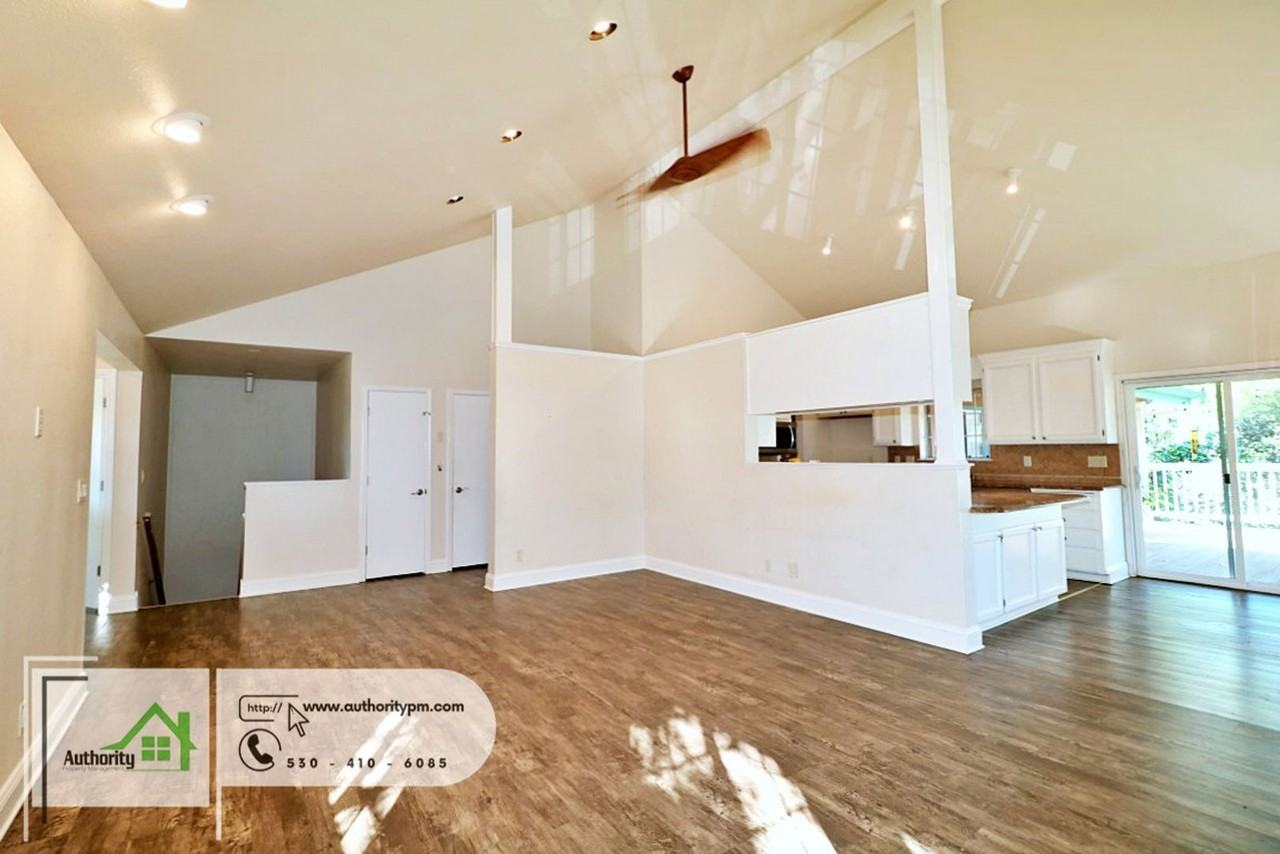 3747 Sunday Ct - Photo 5 of 27