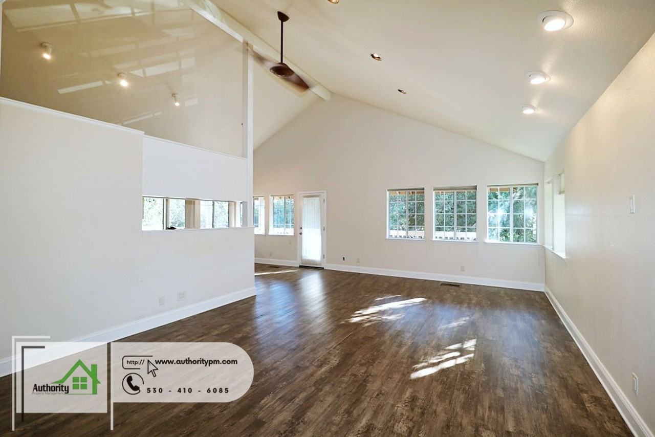 3747 Sunday Ct - Photo 6 of 27