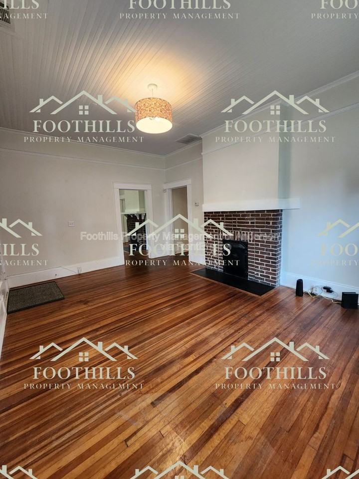 1208 W Whitner St - Photo 3 of 19