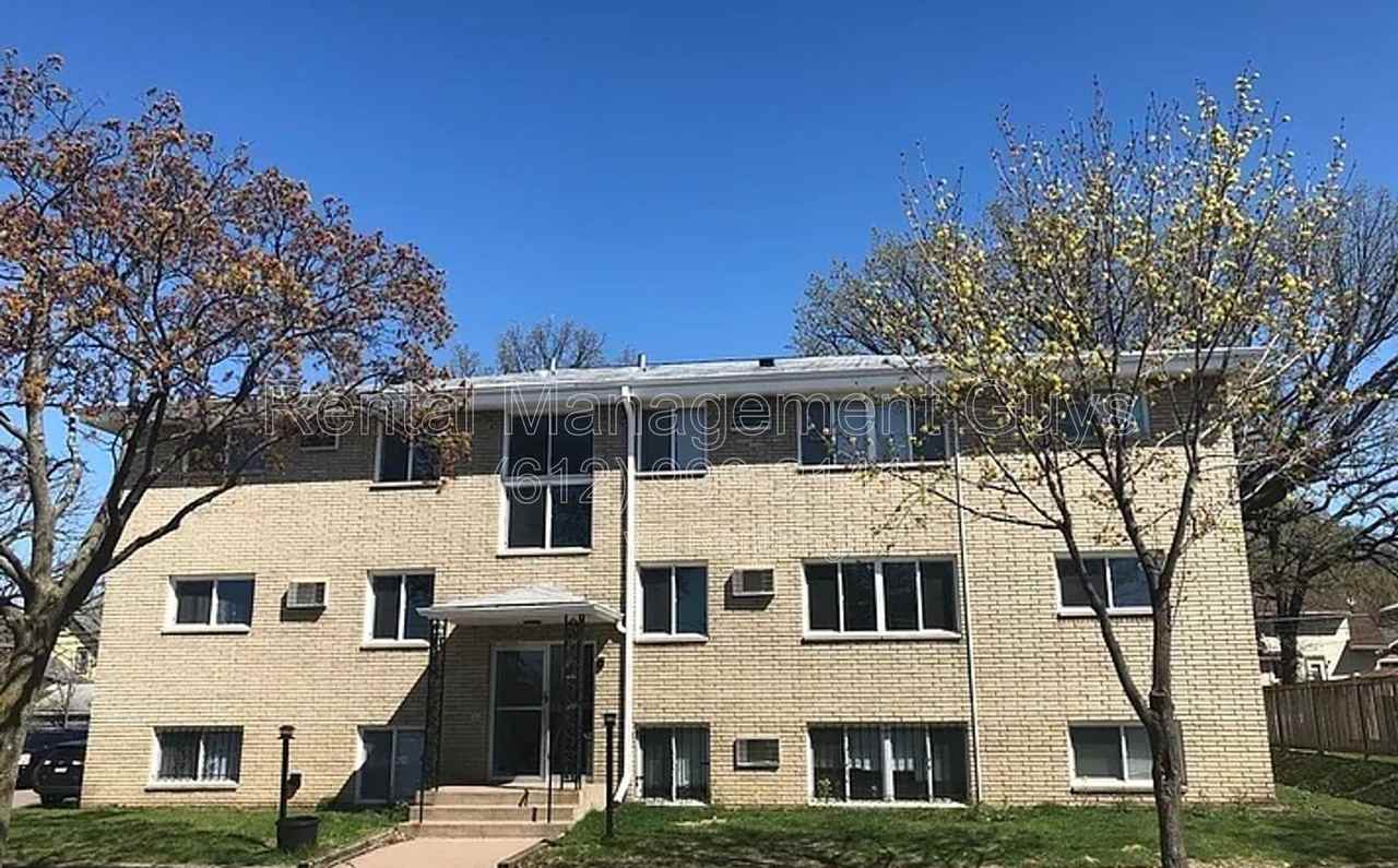 1757 Thomas Ave #2