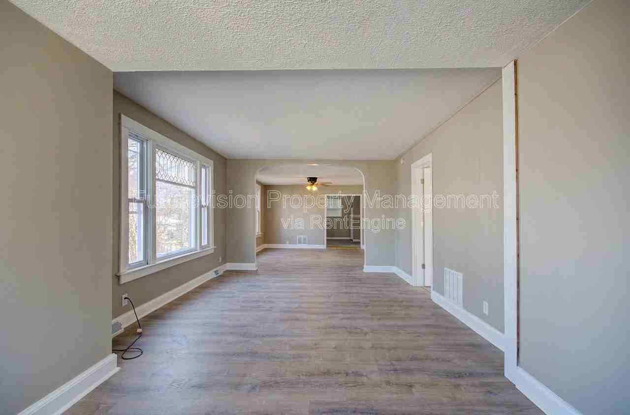 920 Jasper St #1 - Photo 3 of 15