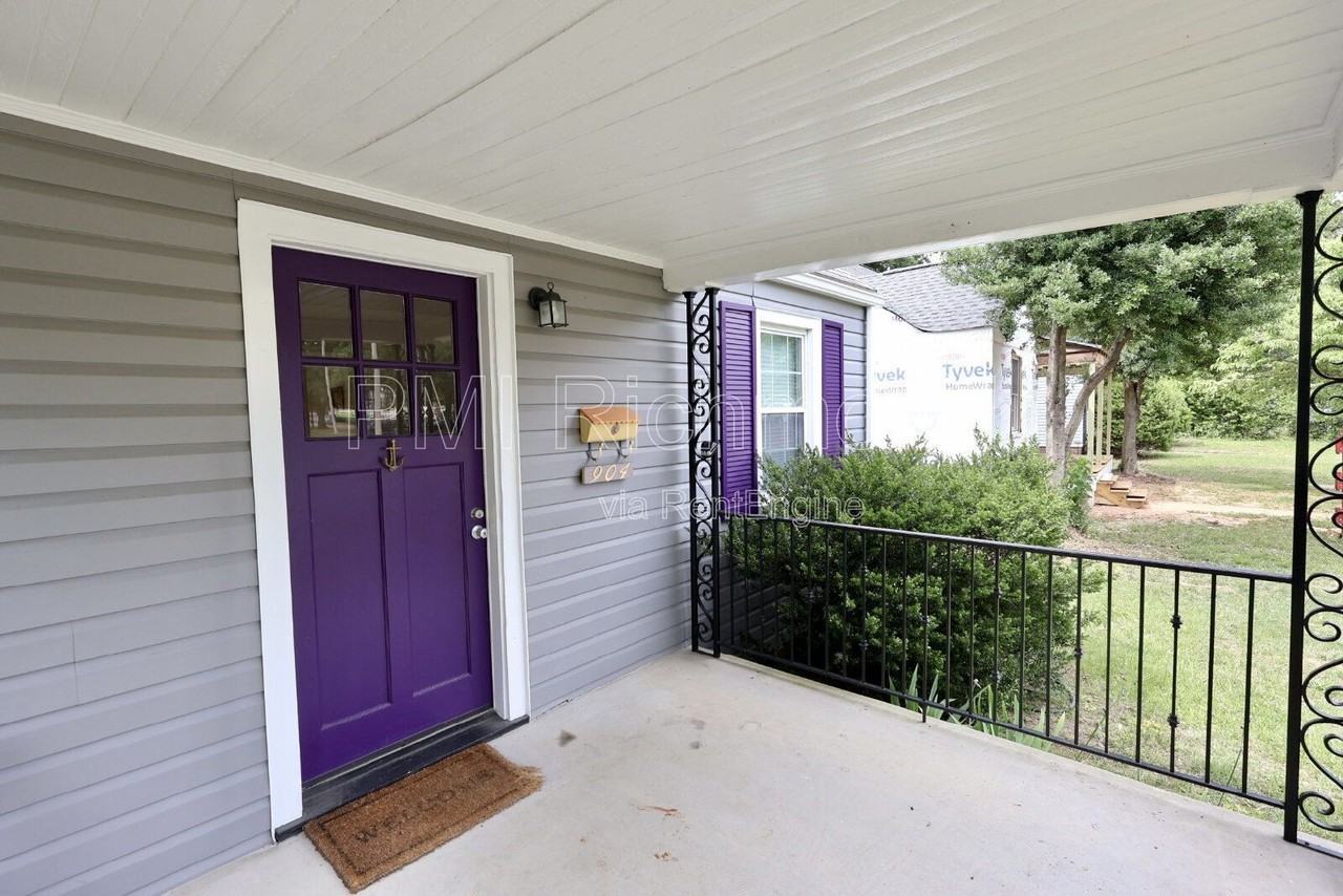 904 Maple Ave - Photo 3 of 21