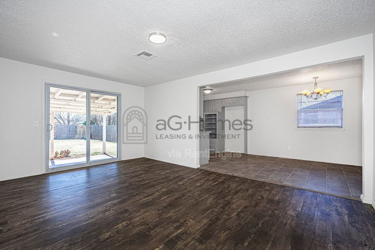 3920 Dentwood Ter - Photo 5 of 27