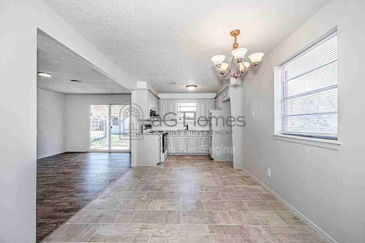3920 Dentwood Ter - Photo 7 of 27