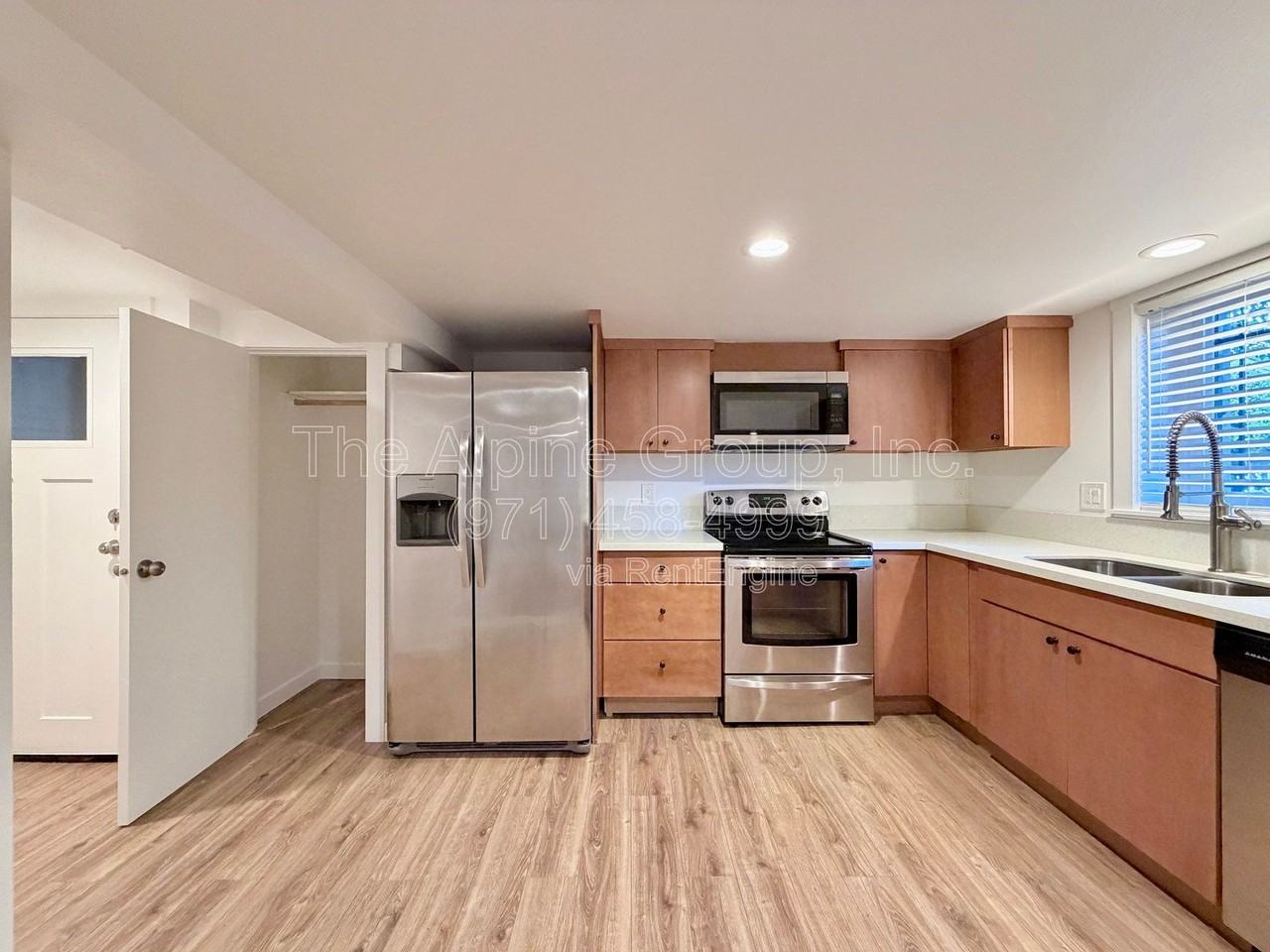 2803 Sw 1st Ave #B - Photo 4 of 11
