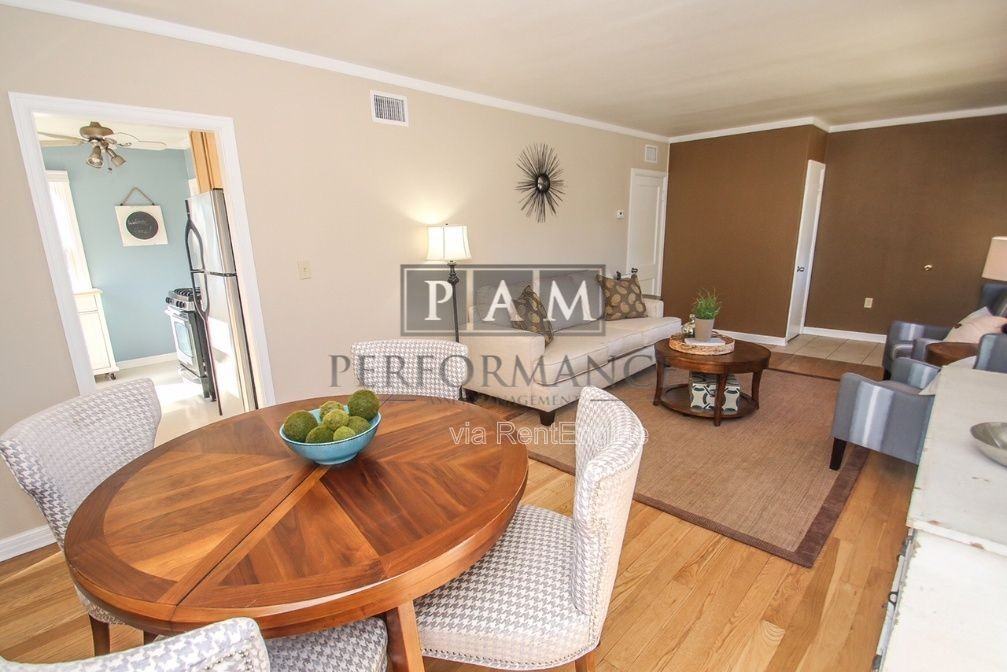 4795 N Idlewild Ave - Photo 3 of 18