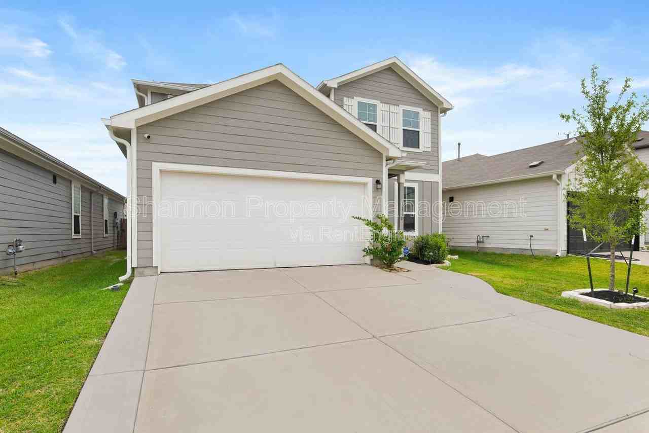 5730 Finely Run St - Photo 3 of 33