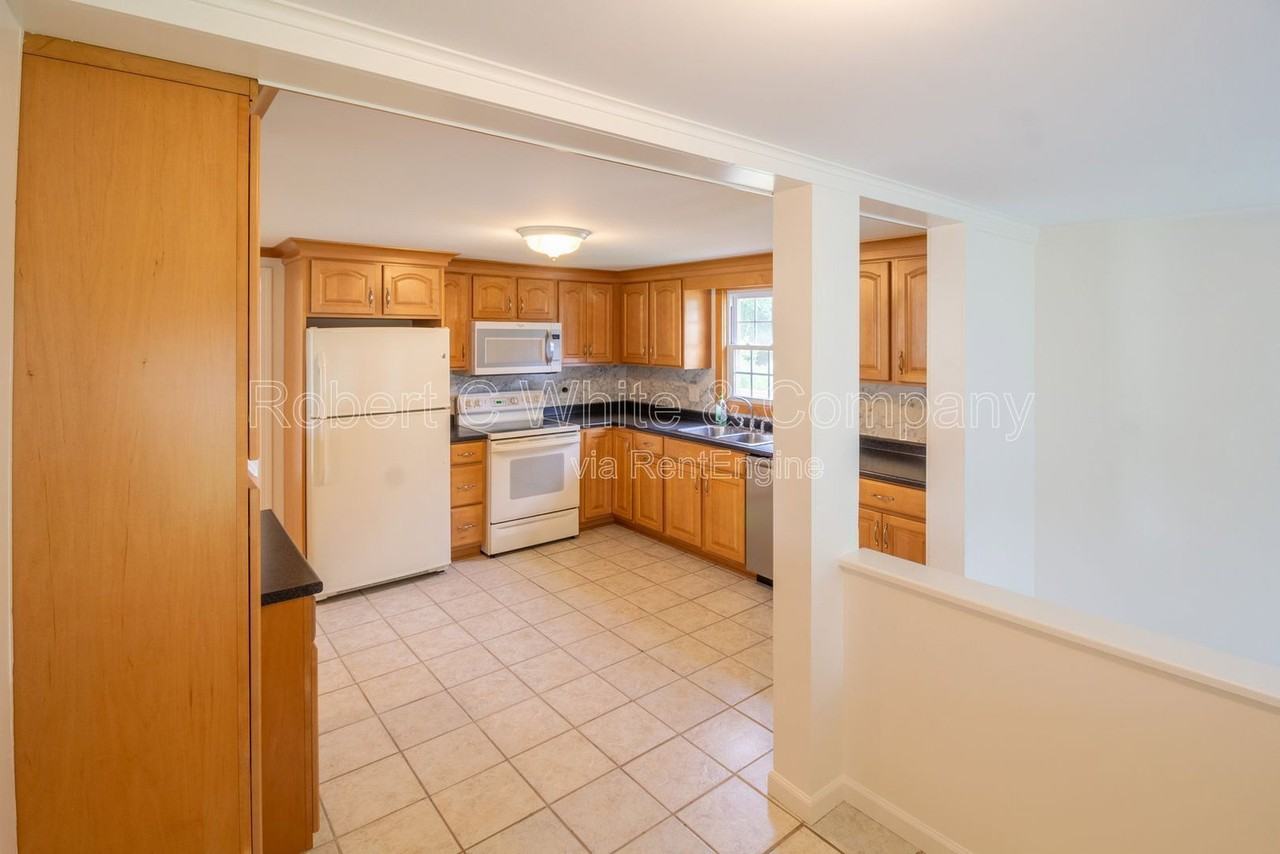 63 Columbus Ave - Photo 7 of 37