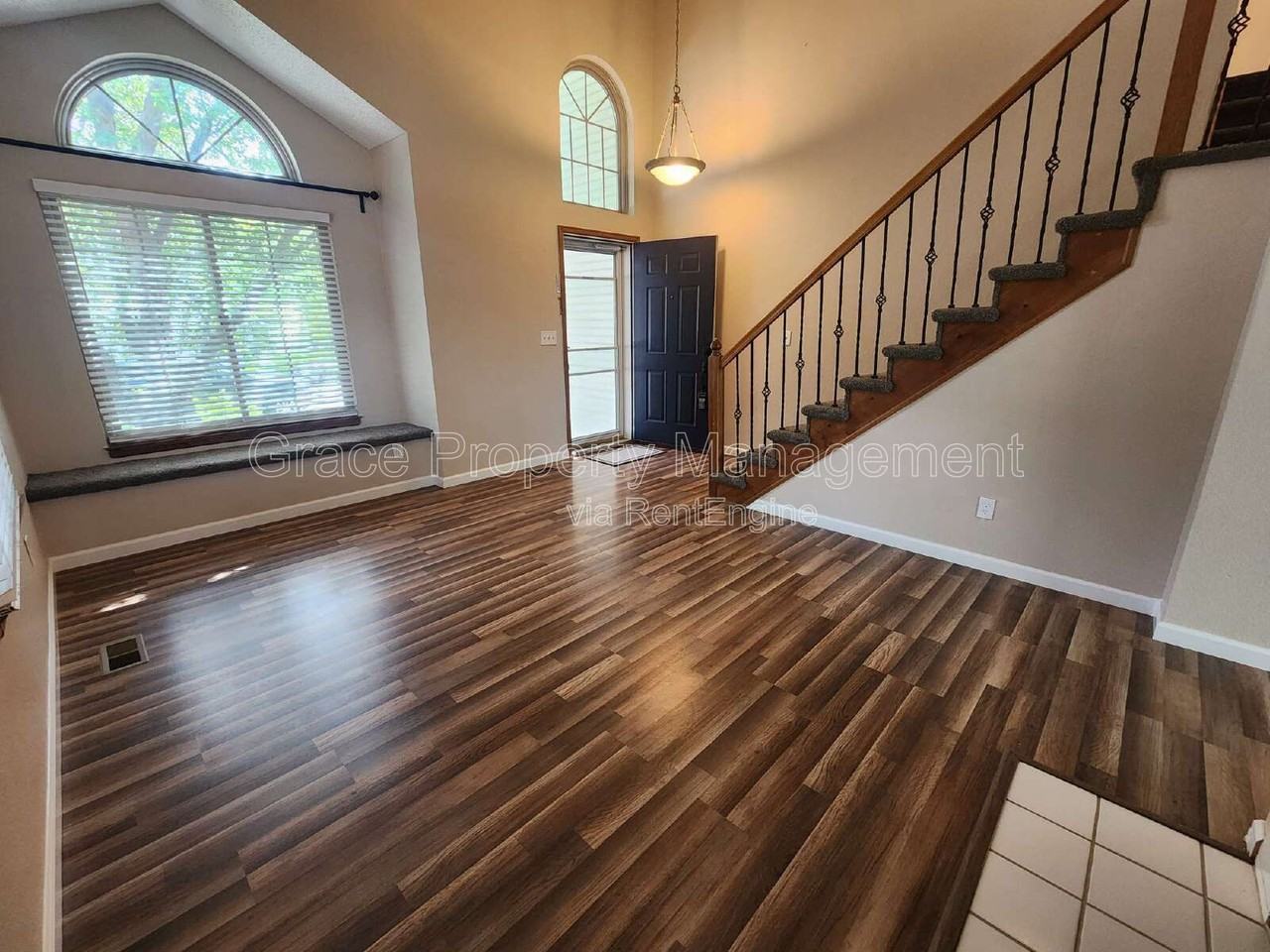 11725 Chase Ct - Photo 3 of 25