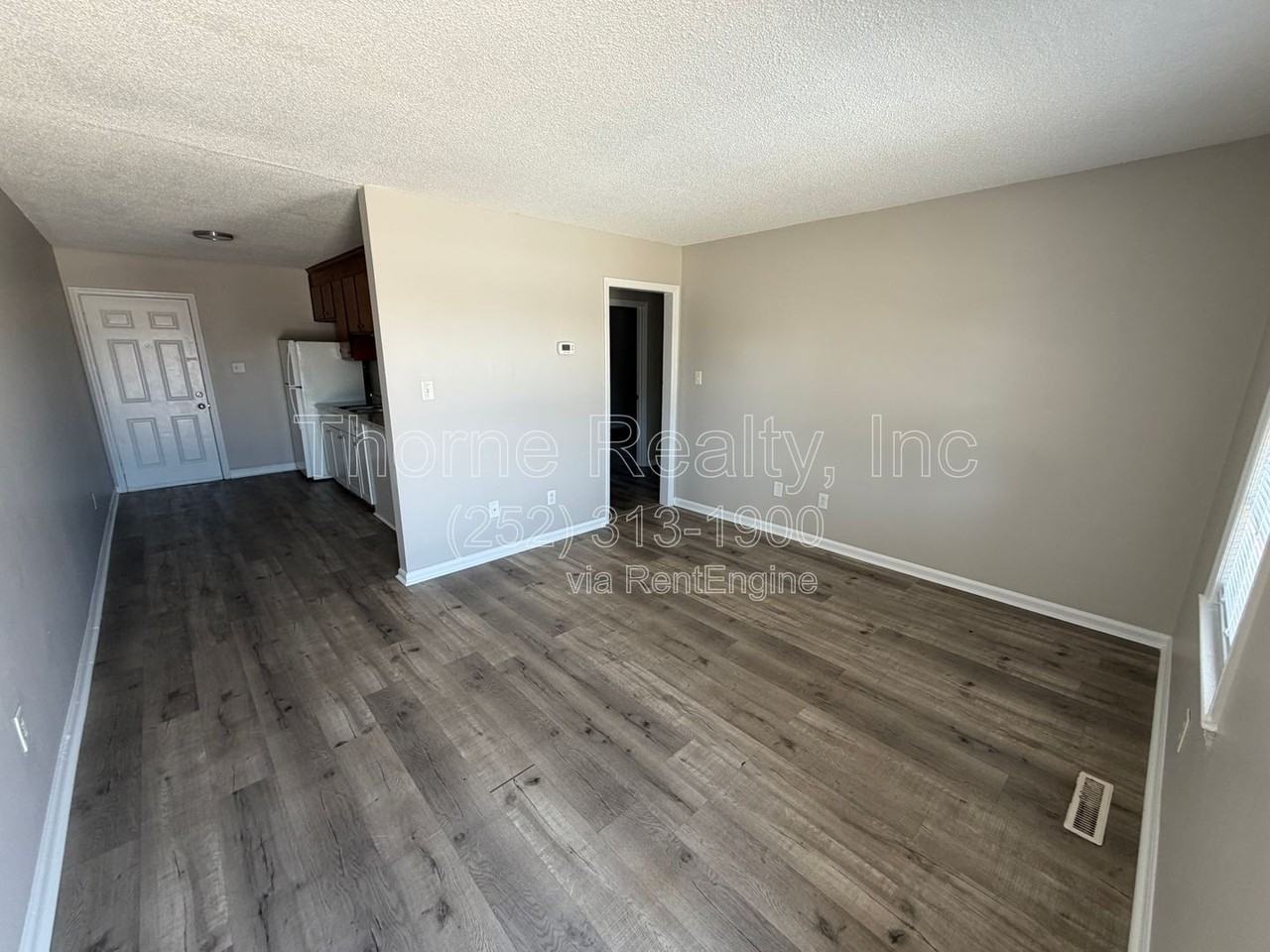 520 Keen St #B - Photo 3 of 14