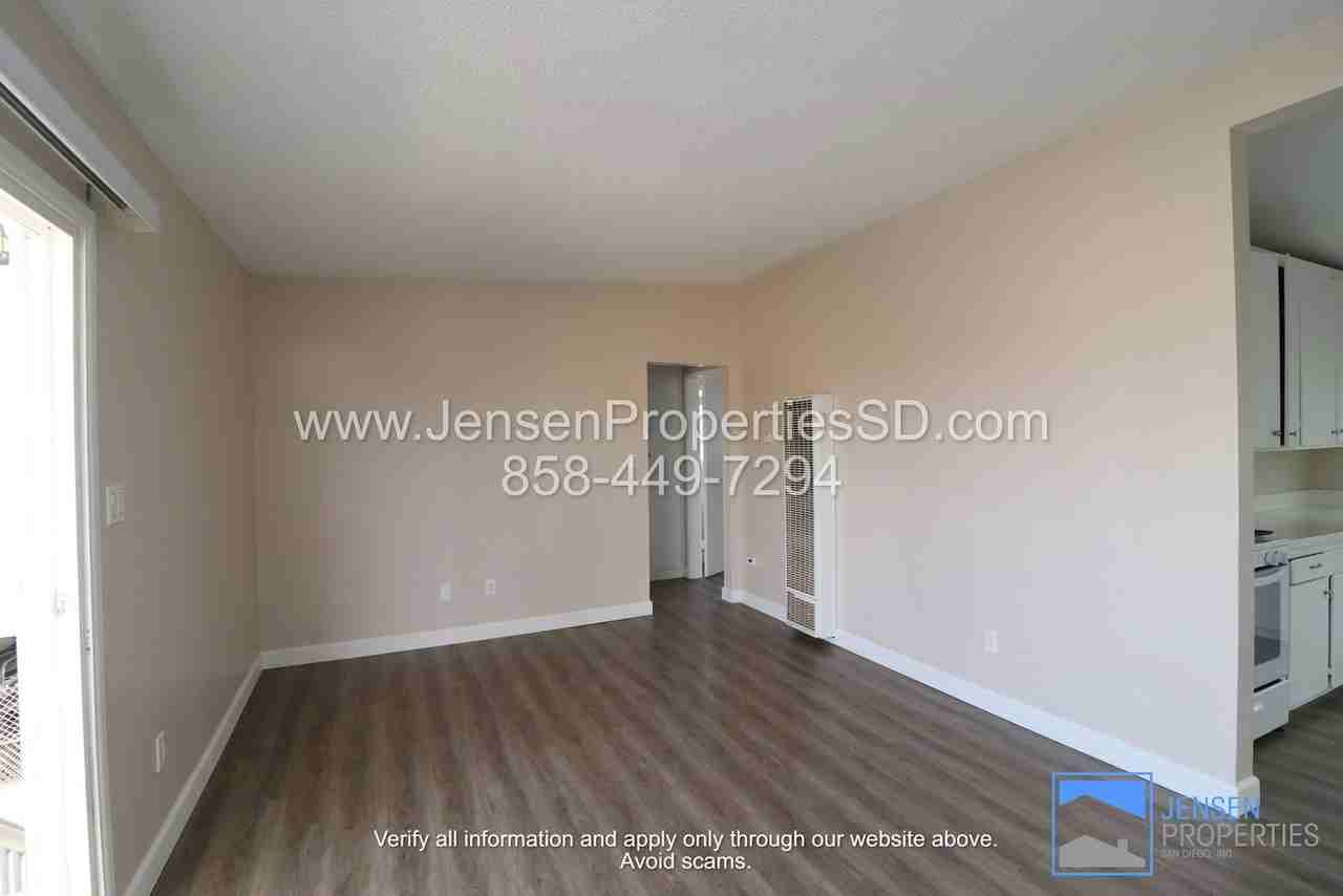 5172 Long Branch Ave - Photo 7 of 15