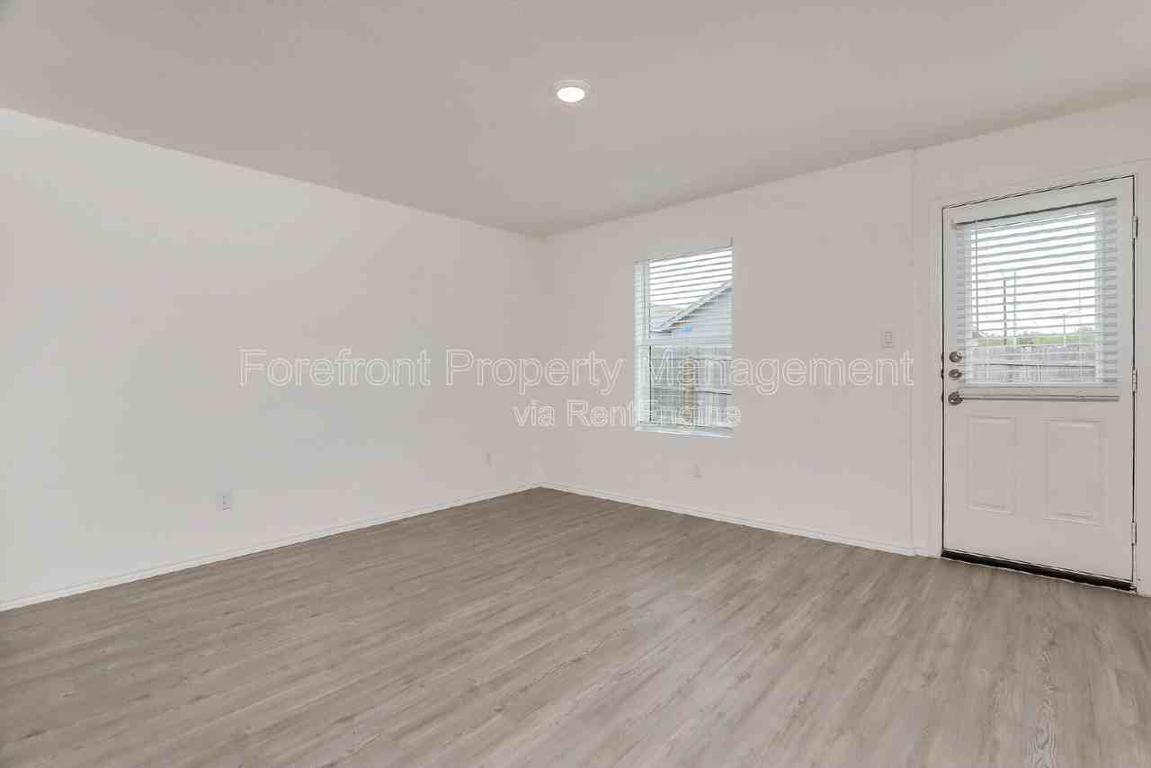20305 Andalusite Way - Photo 4 of 21