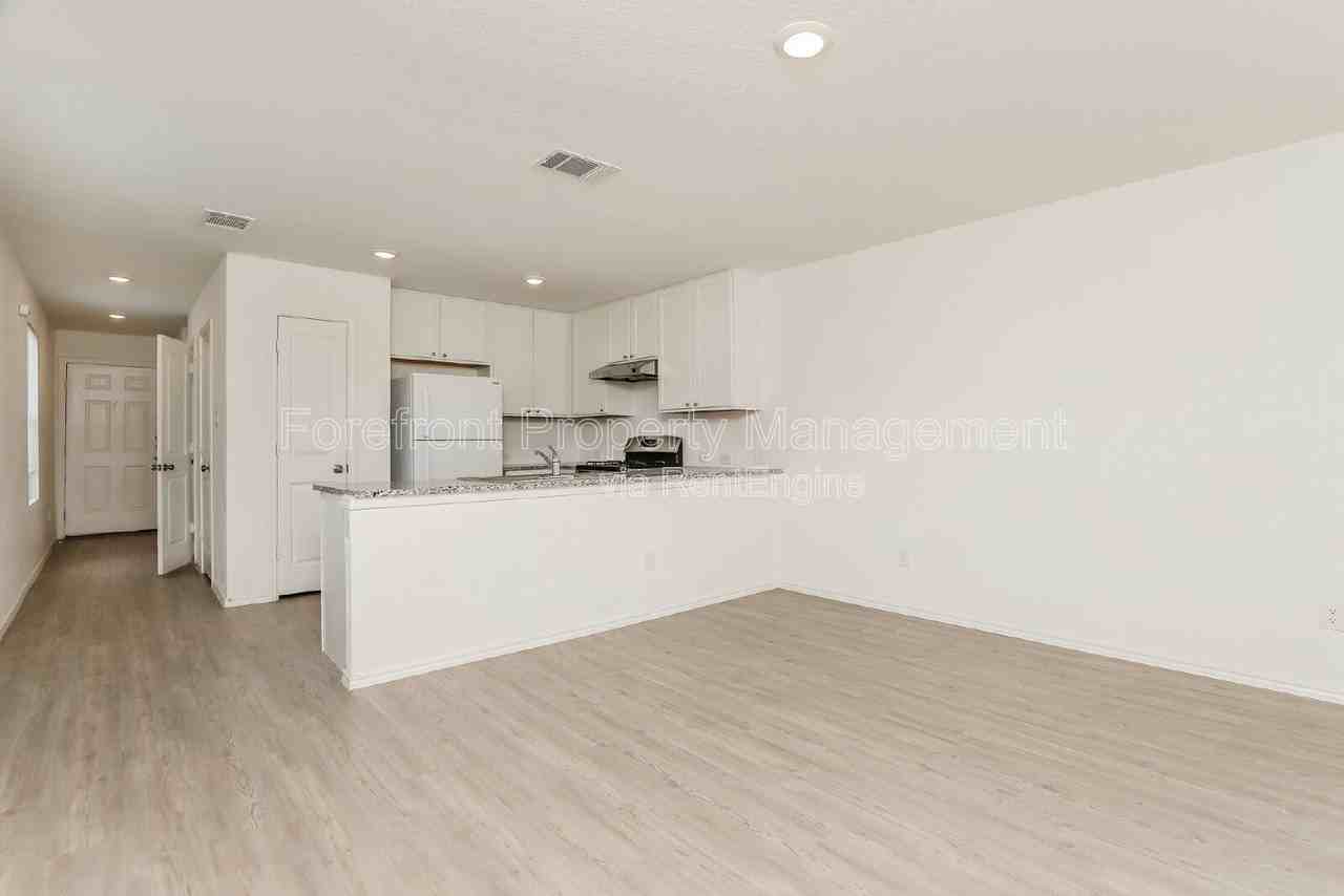 20305 Andalusite Way - Photo 5 of 21