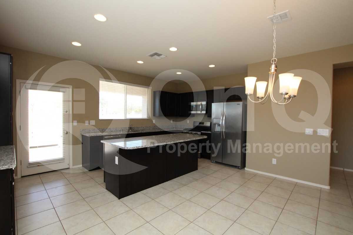 2620 S 116th Dr - Photo 2 of 18