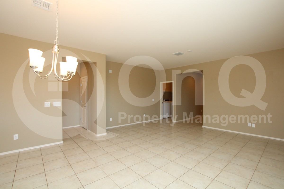 2620 S 116th Dr - Photo 4 of 18